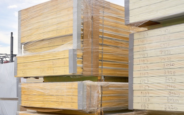 Сэндвич-панели с PIR Premier и минеральной ватой с незначительными повреждениями, с металлом RAL Штрих